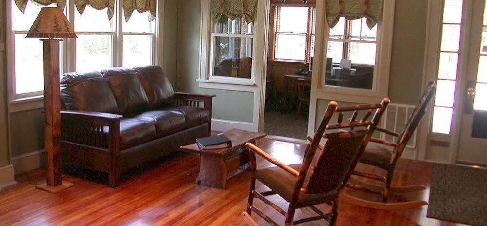 Mountaintop Lodge At Lake Naomi Mount Pocono Экстерьер фото